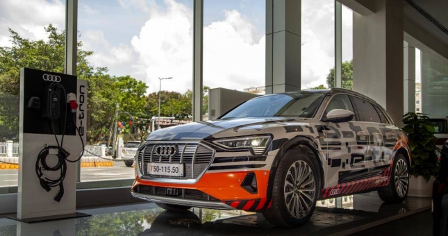 Audi mang mẫu SUV chạy điện đầu tiên về Việt Nam