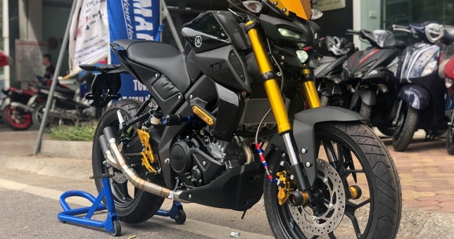 Chi tiết Yamaha MT-15 cực 'ngầu' tại đại lý, giá 78 triệu đồng