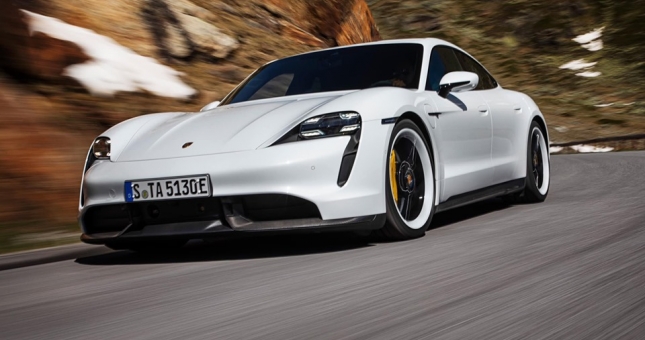 Porsche Taycan 2020 trình làng, 'câu trả lời' cho Tesla Model S