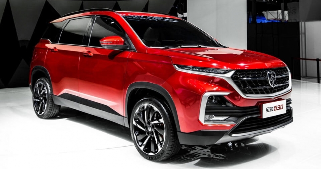 Mẫu SUV 6 chỗ đẹp long lanh ra mắt, giá chỉ 476 triệu đồng