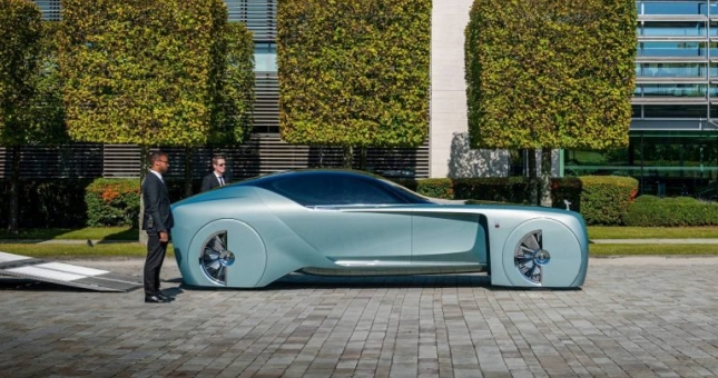 Rolls-Royce ra mắt mẫu xe điện đẹp như phim viễn tưởng