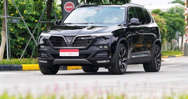 Giá xe VinFast Lux SA2.0 và Lux A2.0 đồng loạt tăng 50 triệu đồng