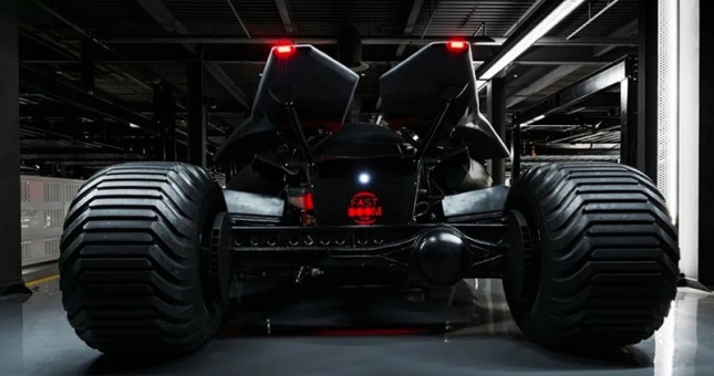 Siêu xe Batmobile trong phim Batman được rao bán gần 20 tỷ đồng