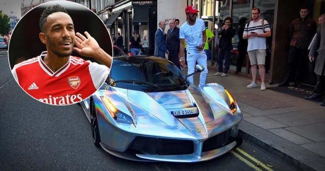Aubameyang – tiền đạo Arsenal độ Ferrari LaFerrari bị “ném đá” tơi tả
