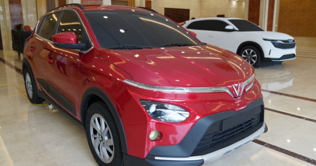 Hình ảnh rõ nét về 2 mẫu crossover giá “mềm” của VinFast