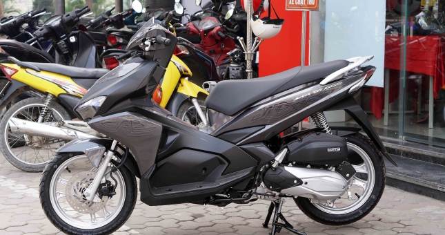 Giá xe Honda Air Blade 2019 giảm mạnh sau khi Air Blade 2020 ra mắt