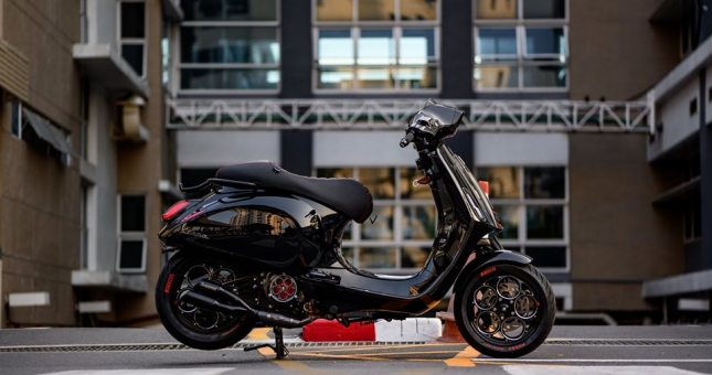 Chiêm ngưỡng chiếc Vespa Sprint độ 'khủng' nhất Thái Lan