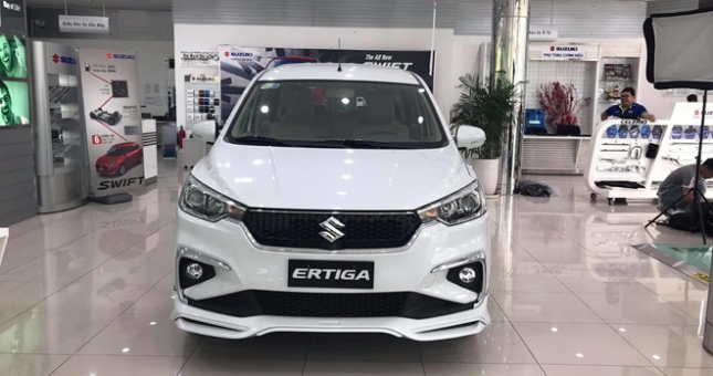 Suzuki Ertiga nâng cấp trang bị, cạnh tranh Mitsubishi Xpander
