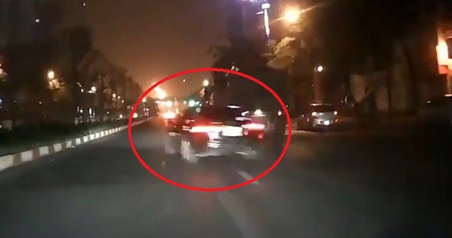 VIDEO: Ô tô drift trên phố Hà Nội như trong phim Fast and Furious