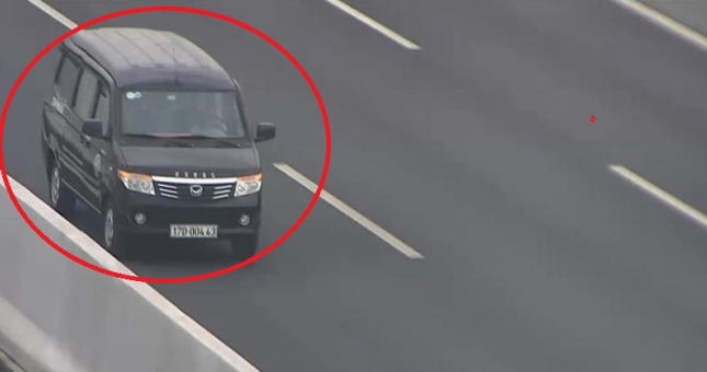 Tài xế đi ngược chiều trên cao tốc: Phạt 17 triệu, tước bằng 6 tháng