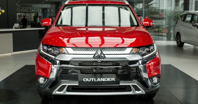 Mitsubishi Outlander: Giá xe, thông số & khuyến mãi 12/2022