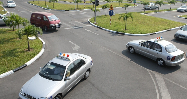 Hà Nội tạm dừng thi bằng lái xe do ảnh hưởng của dịch Covid-19