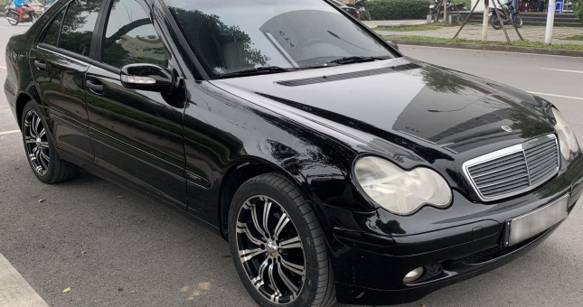 Giật mình Mercedes-Benz C180 cũ được rao bán chỉ 175 triệu đồng