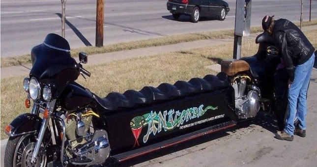 Choáng với chiếc mô tô dài nhất thế giới của Harley-Davidson