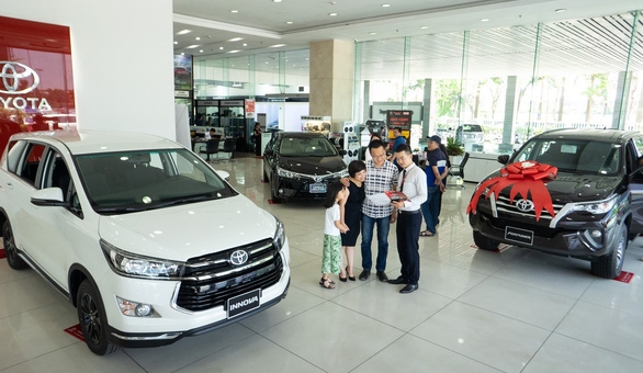 Toyota, Ford tạm ngừng sản xuất tại Việt Nam