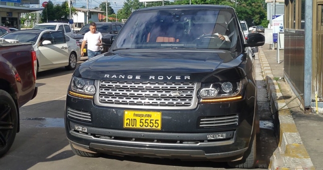 Có nên mua xe biển số Lào giá rẻ tại Việt Nam?