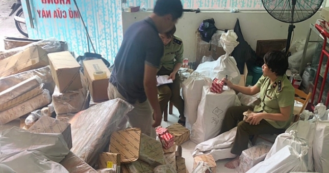 Phụ tùng Mercedes, BMW “rởm” tràn về Việt Nam