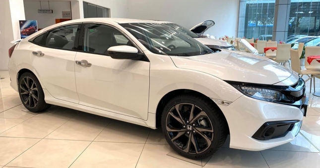Đại lý xả kho, giá xe Honda Civic 2020 giảm 70 triệu đồng