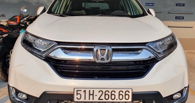 Honda CR-V biển số “tứ quý” 6 được rao bán ngang Mercedes C200