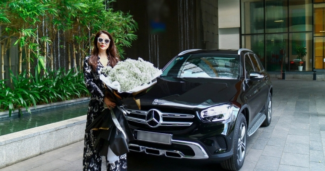 Trương Ngọc Ánh tậu Mercedes-Benz gần 1,8 tỷ để đưa con đi học