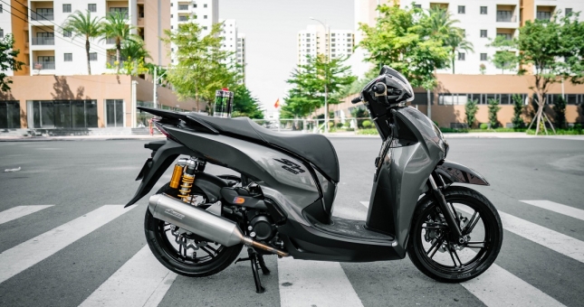 Chiêm ngưỡng Honda SH 300i độ trị giá hơn nửa tỷ đồng tại Sài Gòn