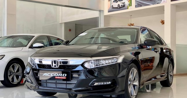 Honda Accord: Giá lăn bánh 2023, TSKT & đánh giá chi tiết