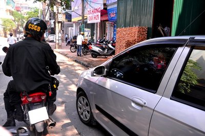 Cảnh sát cơ động có được quyền xử phạt ô tô không?