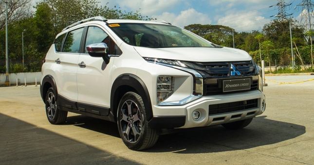 Mitsubishi Xpander Cross: Giá lăn bánh & khuyến mãi (12/2022)