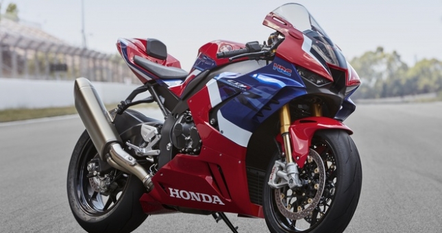 Honda CBR1000RR-R ra mắt tại Việt Nam, giá từ 949 triệu đồng