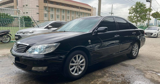 Choáng với chiếc Toyota Camry được rao bán chỉ hơn 200 triệu đồng