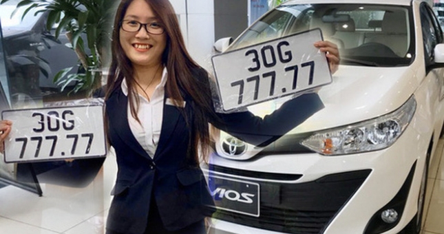 Mua xe Toyota Vios bấm được biển số 'ngũ quý 7': Kẻ khen, người chê