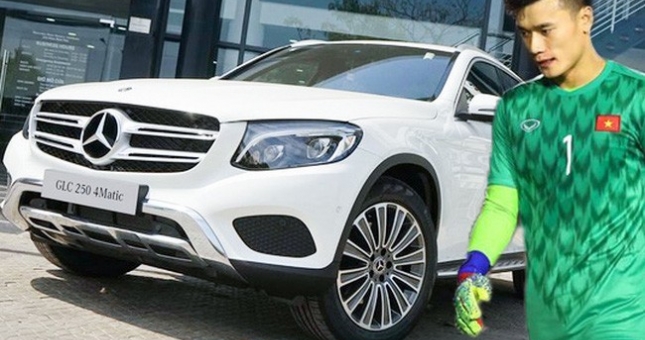 Rộ tin Bùi Tiến Dũng bán xe Mercedes GLC 250, tậu siêu xe BMW i8