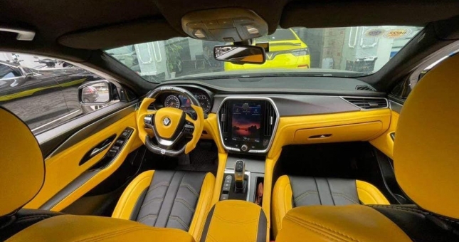 Tưởng ngồi trong Lamborghini, ai ngờ lại là nội thất VinFast Lux A2.0