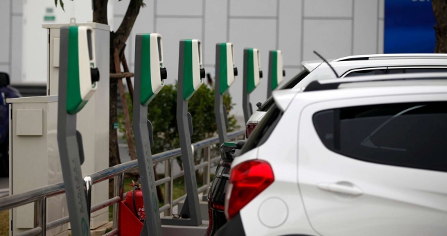 Hàng loạt trạm sạc điện ô tô VinFast xuất hiện tại Hà Nội