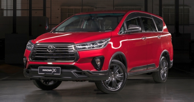 Toyota Innova 2021 vừa ra mắt có gì đấu Mitsubishi Xpander?