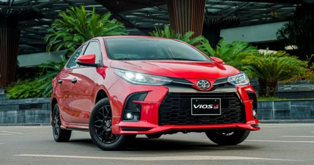 Toyota Vios: Giá xe lăn bánh 2023, TSKT & đánh giá chi tiết nhất