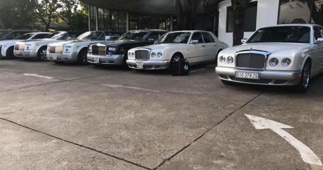 Dàn xe sang Rolls-Royce, Bentley của ông chủ cà phê Trung Nguyên tại Buôn Ma Thuột