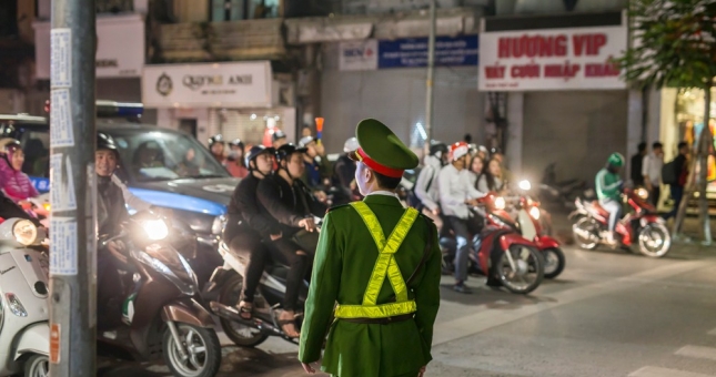 Hà Nội cấm 20 tuyến đường phục vụ trận chung kết Việt Nam và Malaysia