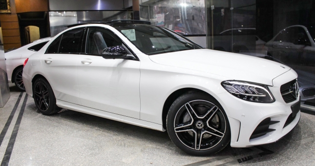 Mercedes-Benz C-CLass 2019 rục rịch ra mắt tại Việt Nam, bỏ phiên bản C250