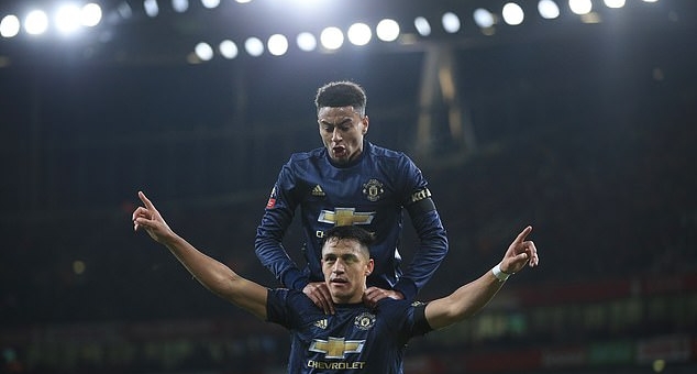 Sanchez 'nổ' trên mạng xã hội sau khi xé lưới Arsenal