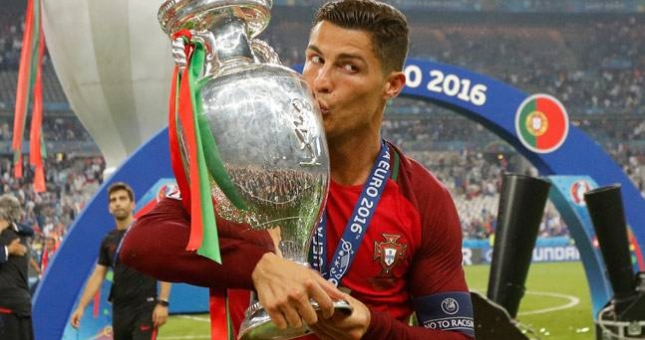 VIDEO: Hành trình vô địch Euro 2016 của Bồ Đào Nha