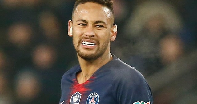 UEFA chính thức điều tra Neymar sau trận thua MU