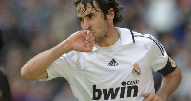 Tuyệt phẩm của 'chúa nhẫn' Raul Gonzalez - Huyền thoại (P21)