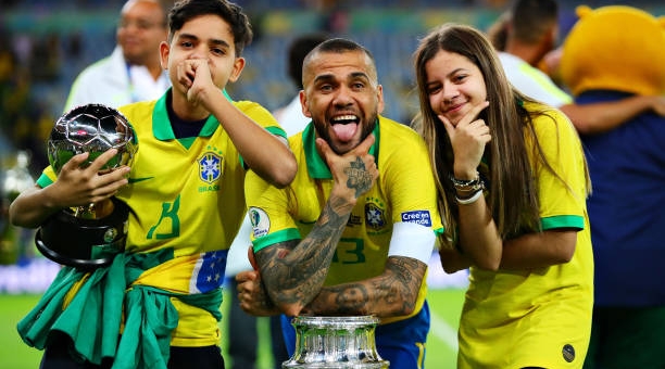 Vô địch Copa Amrica, Brazil ẵm hattrick danh hiệu cá nhân