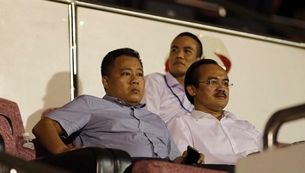 Trưởng BTC V-League xin từ chức; Xong tương lai Kiatisak