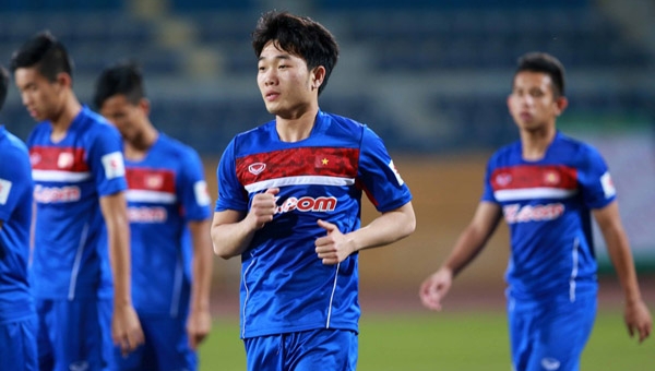 Tập trung cùng tuyển VN, Xuân Trường nhận tin vui từ Gangwon