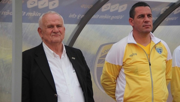 Trợ lý ngoại của FLC Thanh Hóa nói về HAGL và trọng tài