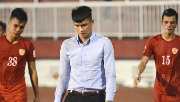 Thua đậm, Công Vinh phát biểu sốc về trọng tài