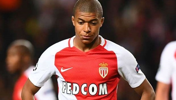 Thần đồng Mbappe nói gì sau trận thua Juventus?
