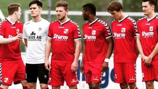 Trung vệ người Đức lên tiếng về việc đến V-League thi đấu